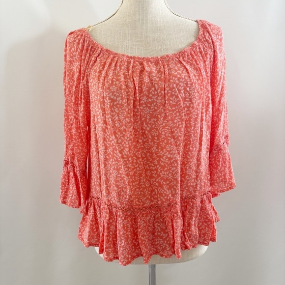 Democracy Tops - Democracy Bell Sleeve Blouse with Ruffled Hem Size S